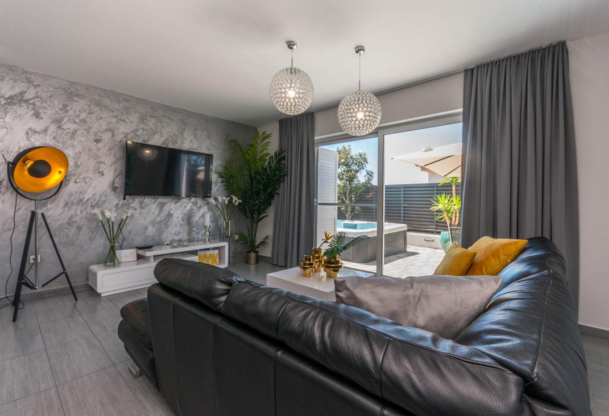 Апартаменты House With Pool Ledenko Биоград-на-Мору Экстерьер фото